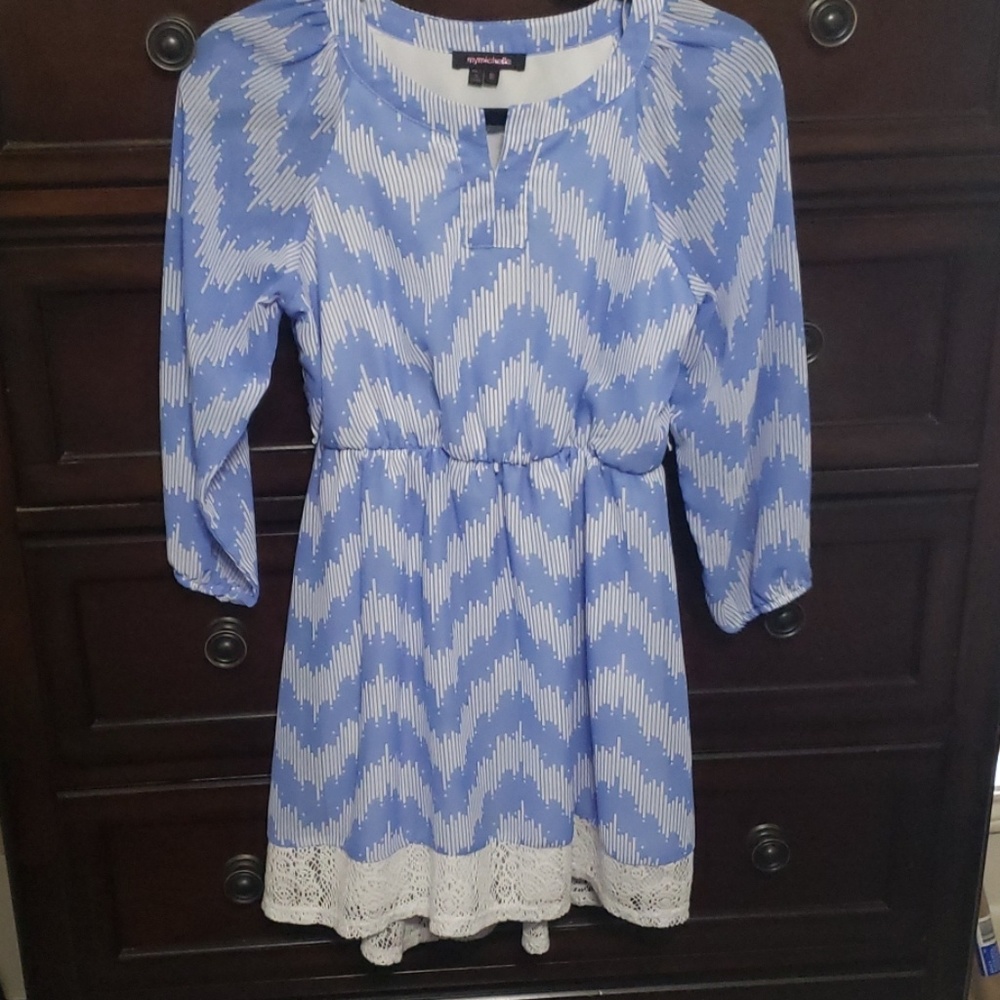 My Michelle lace trim blue chevron girls dress euc